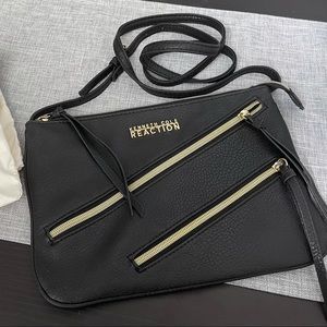 Excellent condition Kenneth Cole crossbody.